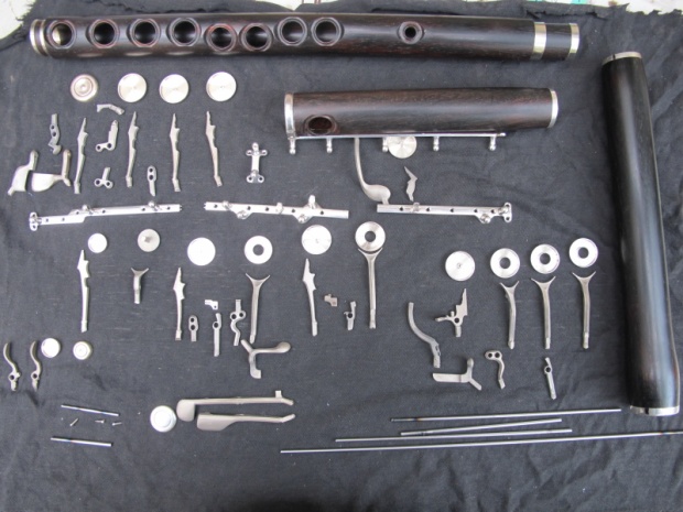 flute with accessories silver